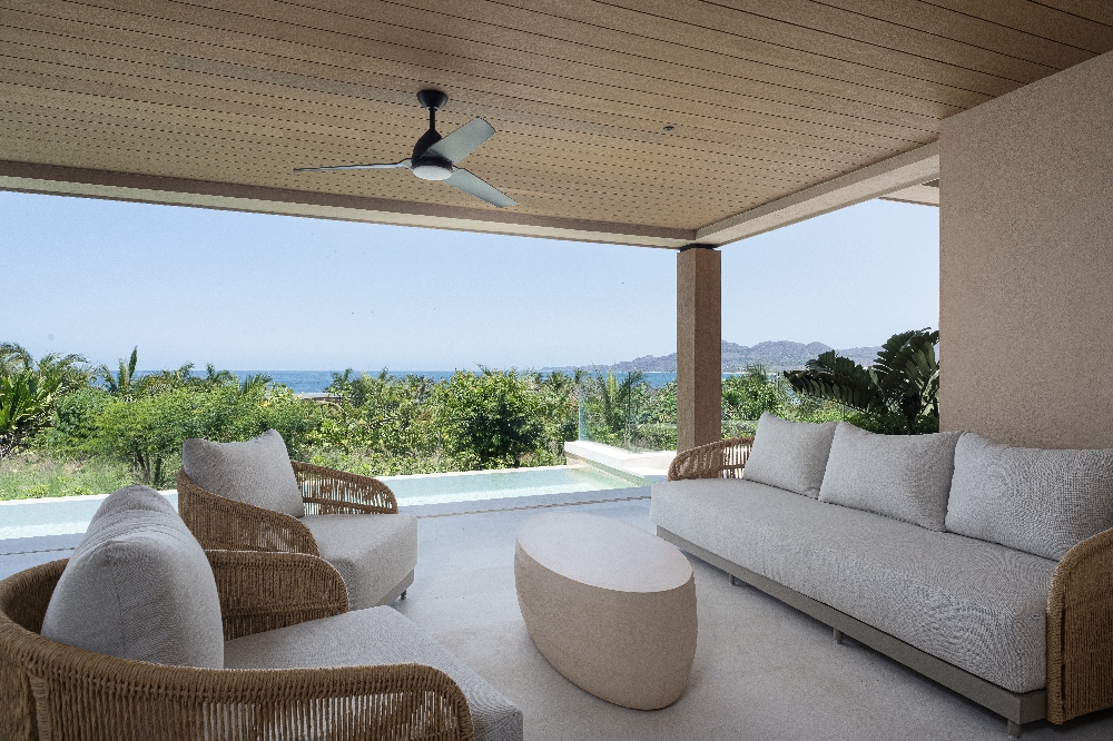 Tres-coaties-terrace-vehm