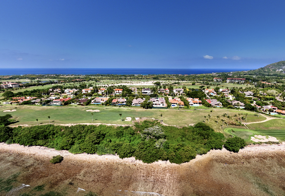 lagos-del-mar-punta.mit